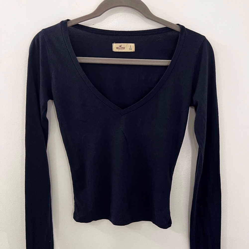 Hollister Navy Blue Long Sleeve V-neck Crop Top